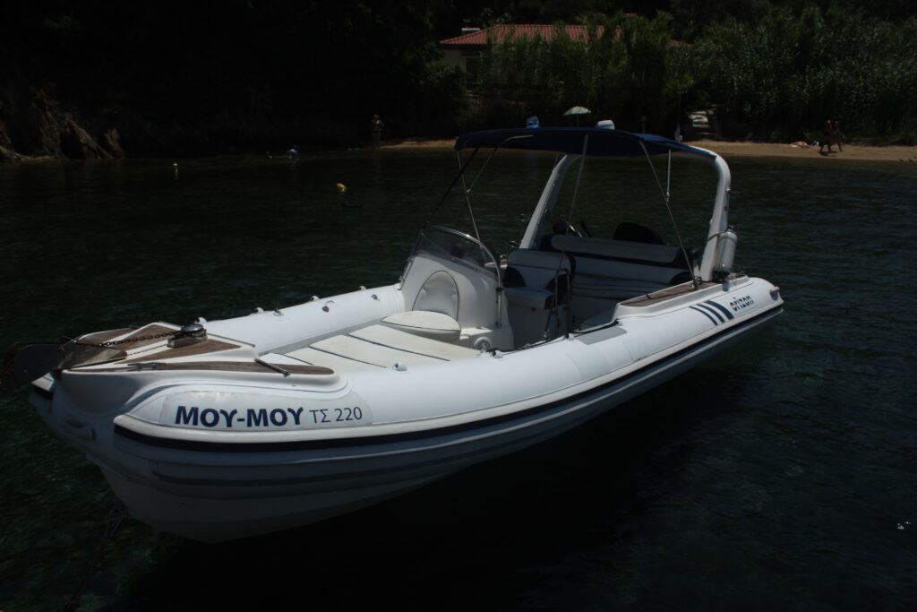 Mou-Mou boat Kanapitsa Skiathos